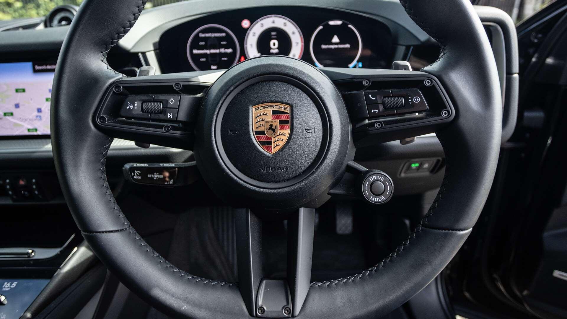 Porsche Cayenne view 13