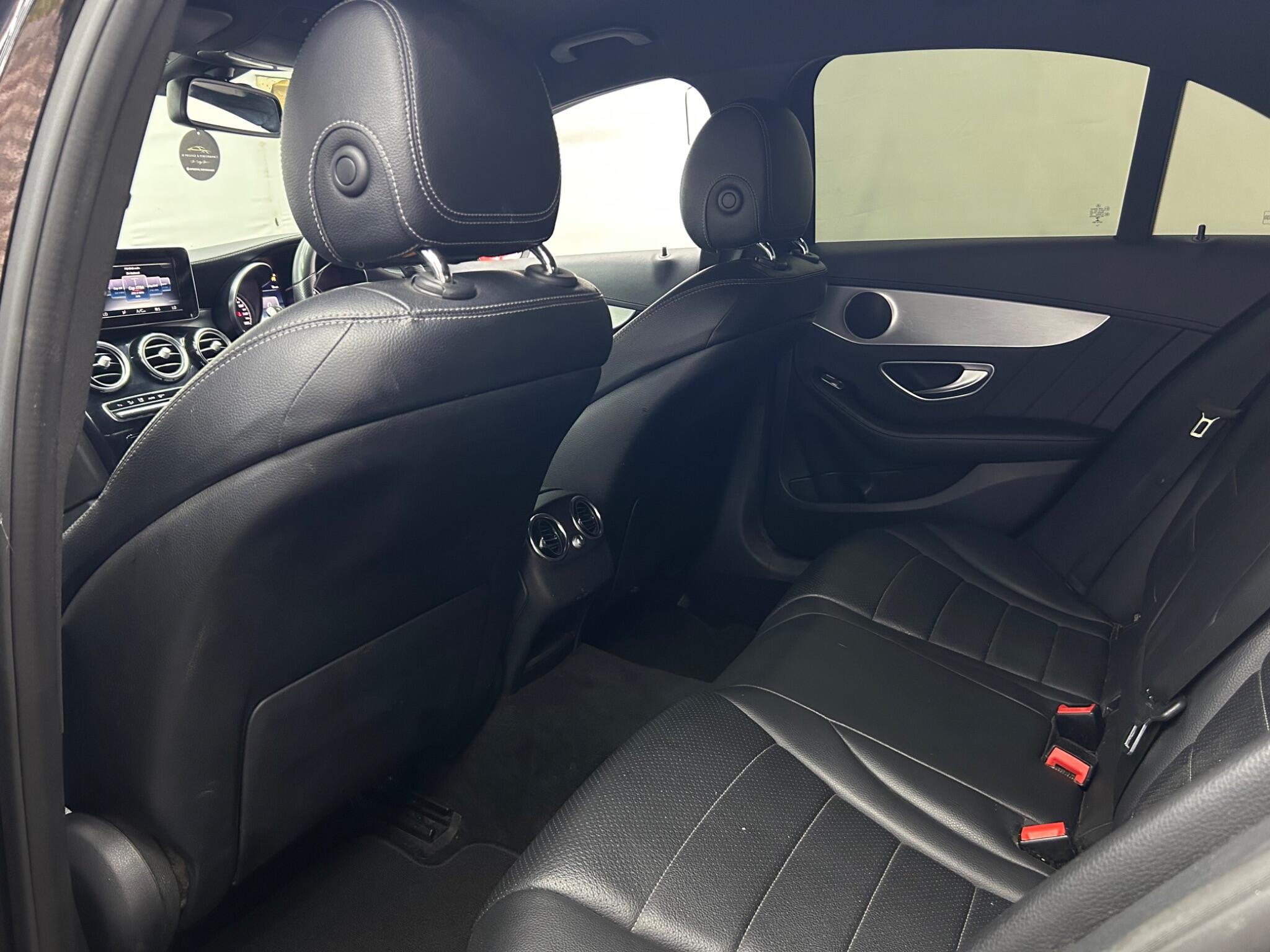 Mercedes-Benz C Class view 26