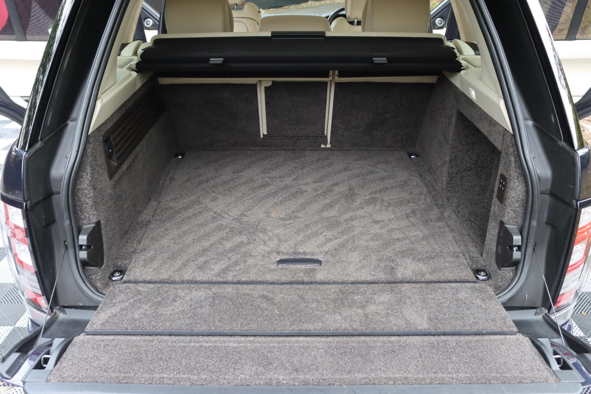 Land Rover Range Rover view 77