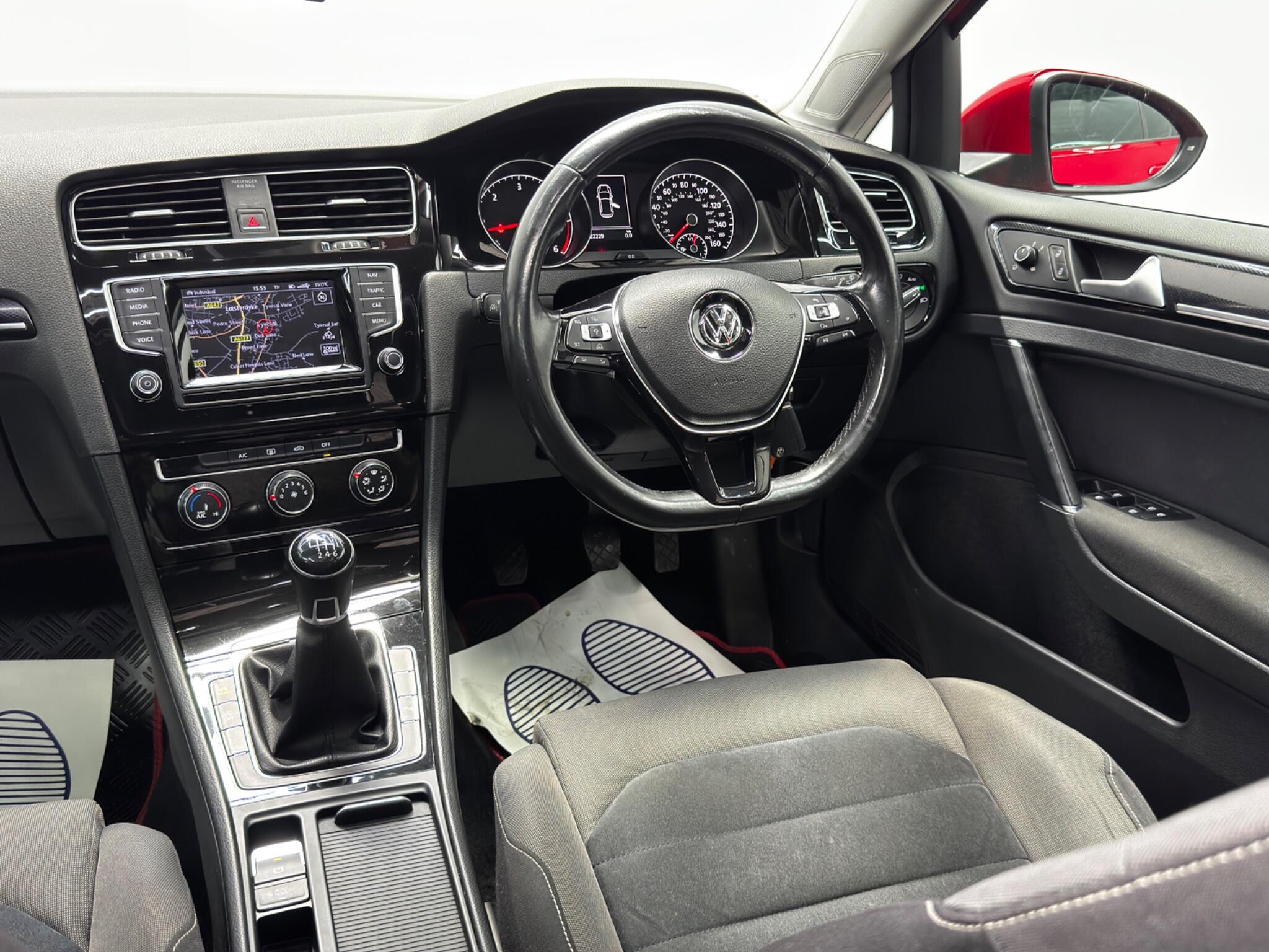 Volkswagen Golf view 16