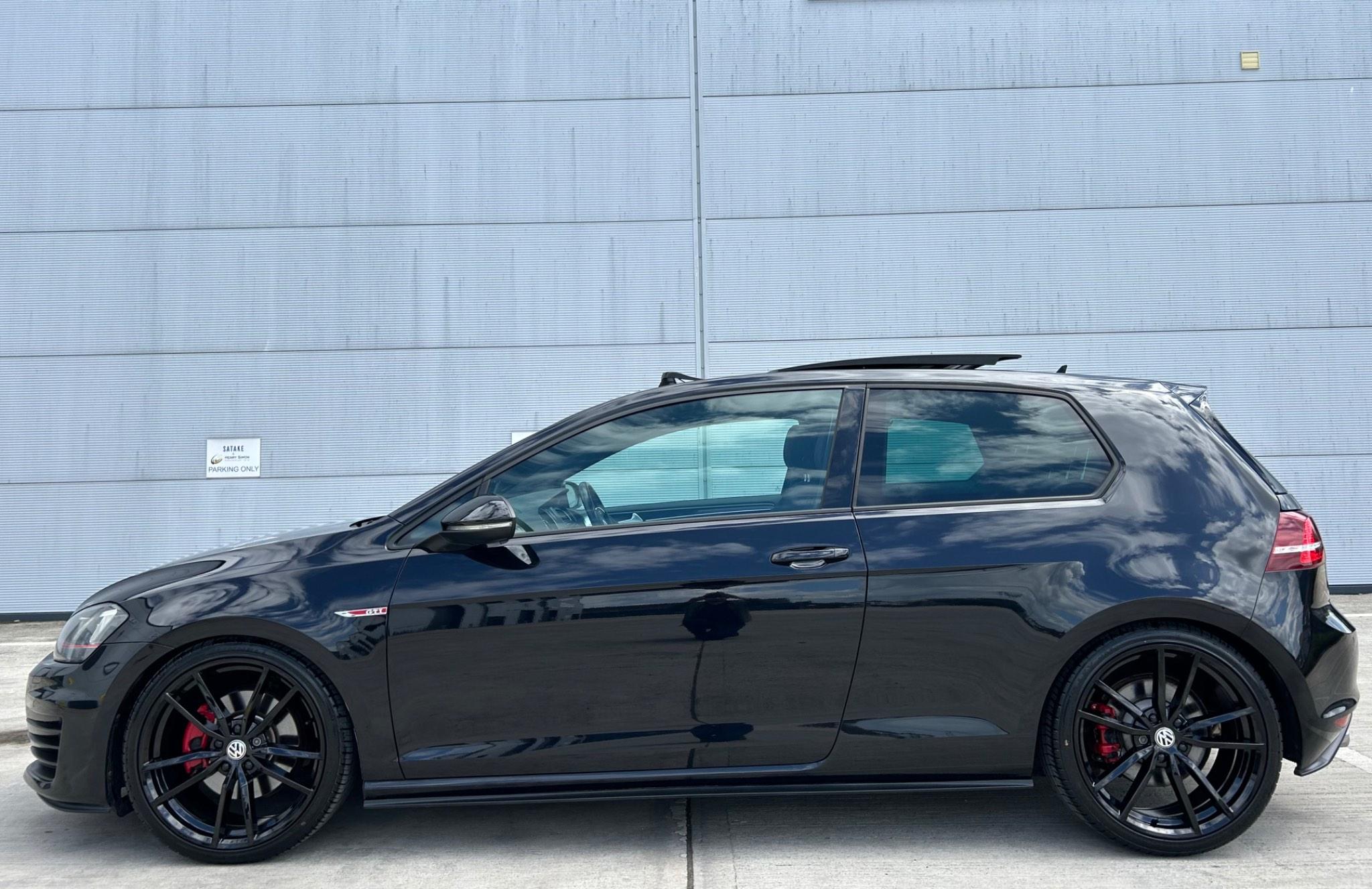 Volkswagen Golf view 7