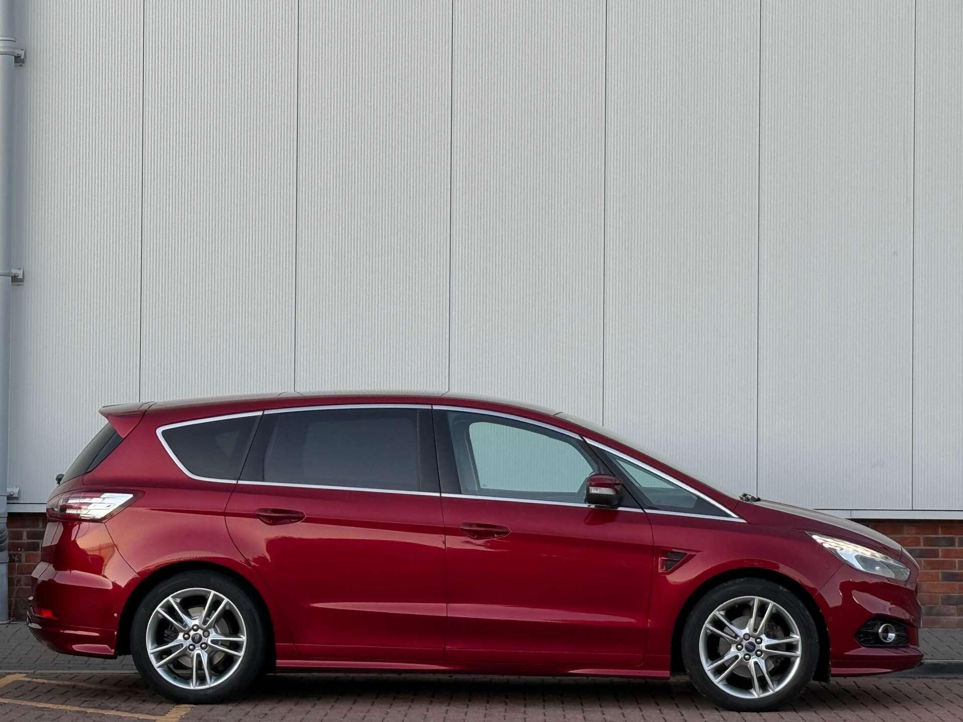 Ford S-Max view 7