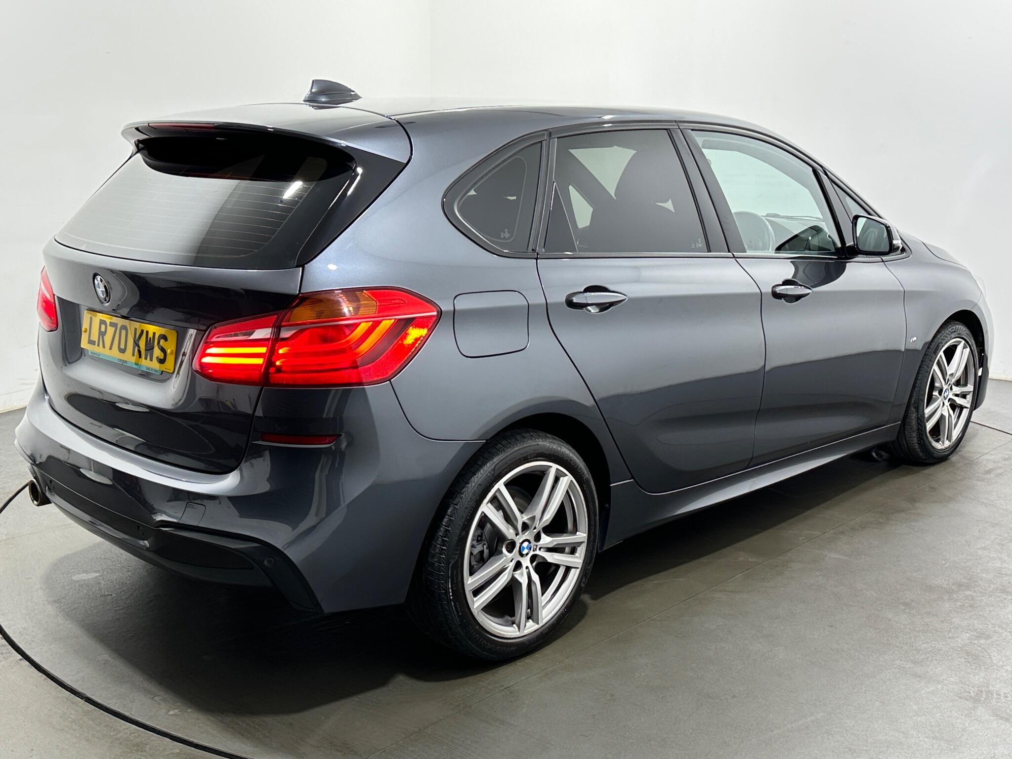 BMW 2 Series view 52