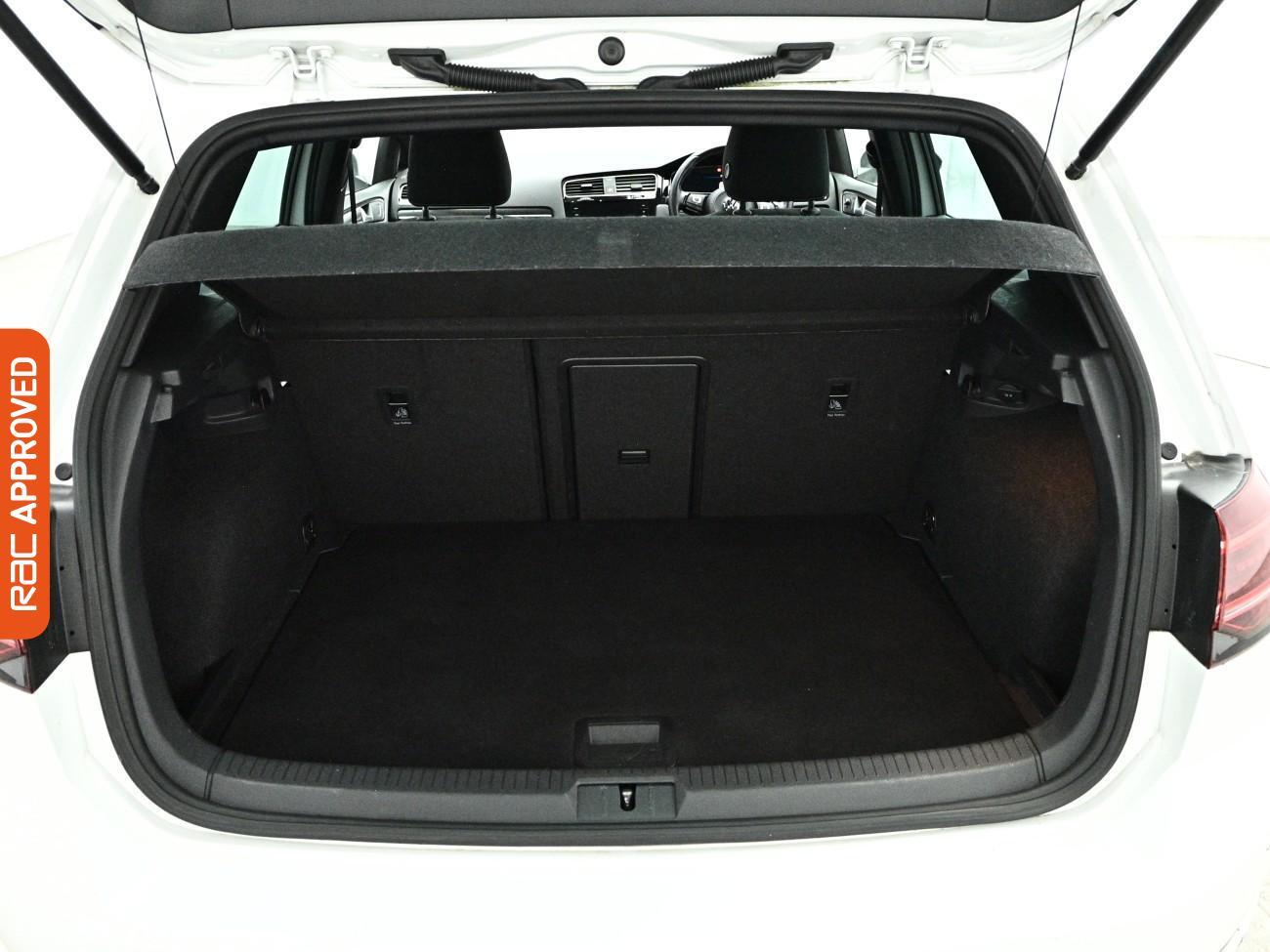 Volkswagen Golf view 13