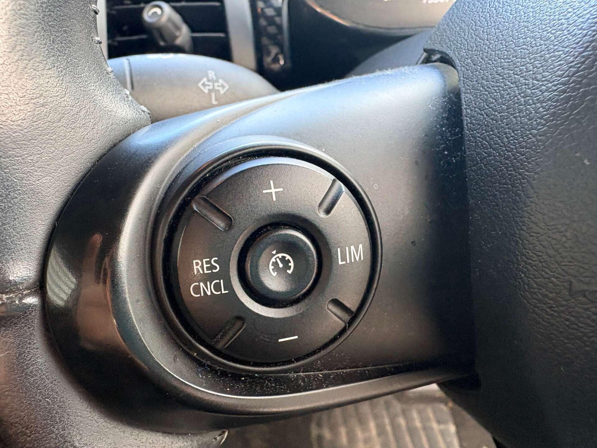 Mini Electric Hatch view 10
