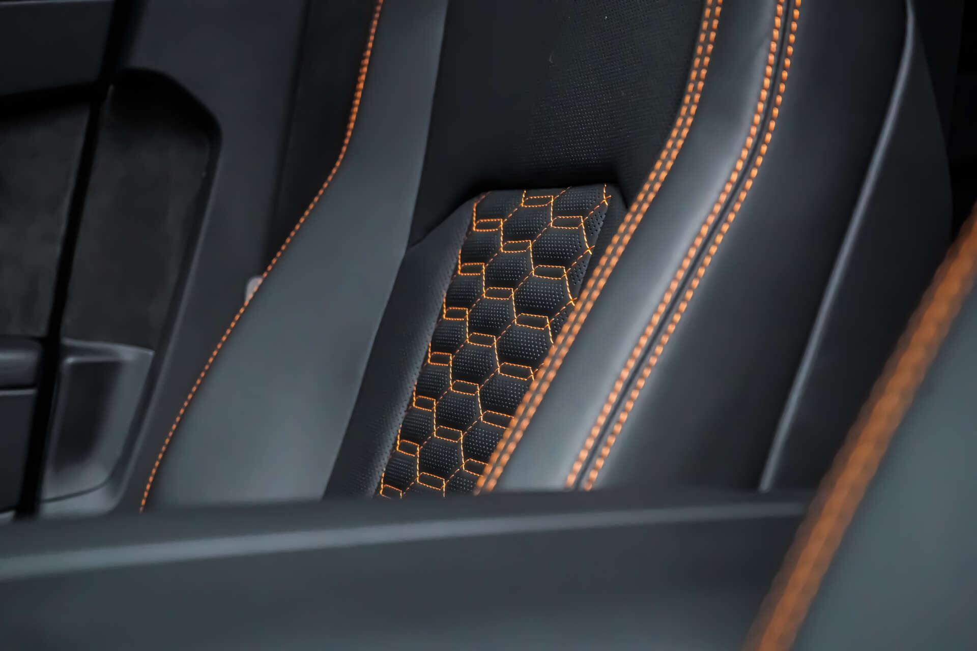 Lamborghini Urus view 11