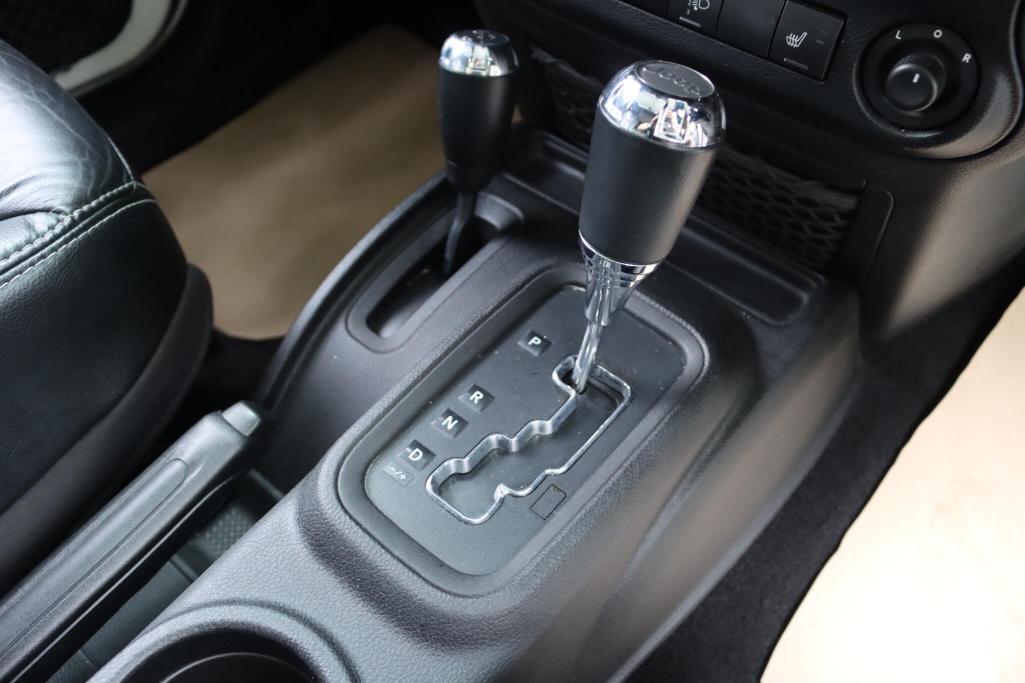 Jeep Wrangler view 31