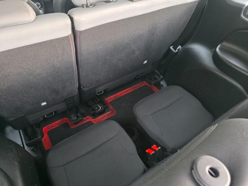 2014 Fiat 500L image 9