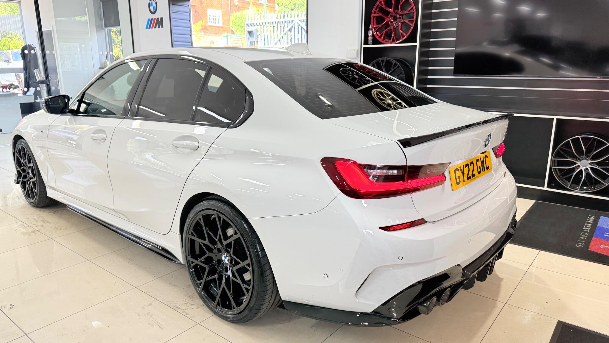 BMW 3 Series view 34