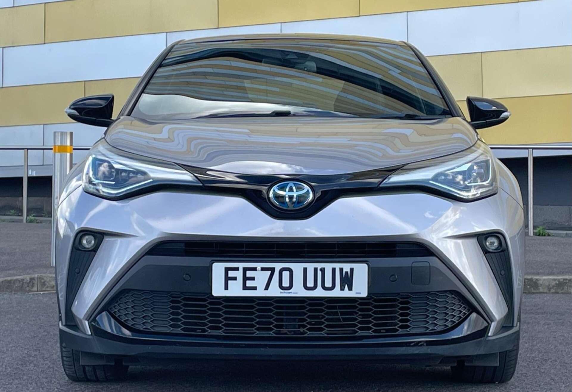 Toyota C-HR view 18