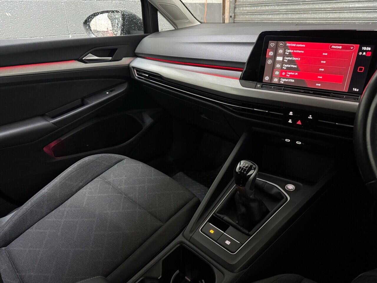 Volkswagen Golf view 13