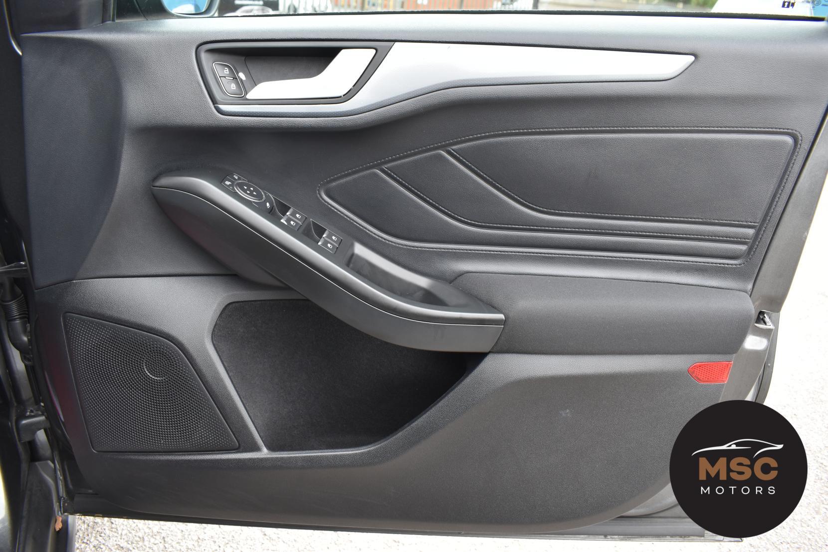Ford Focus view 58