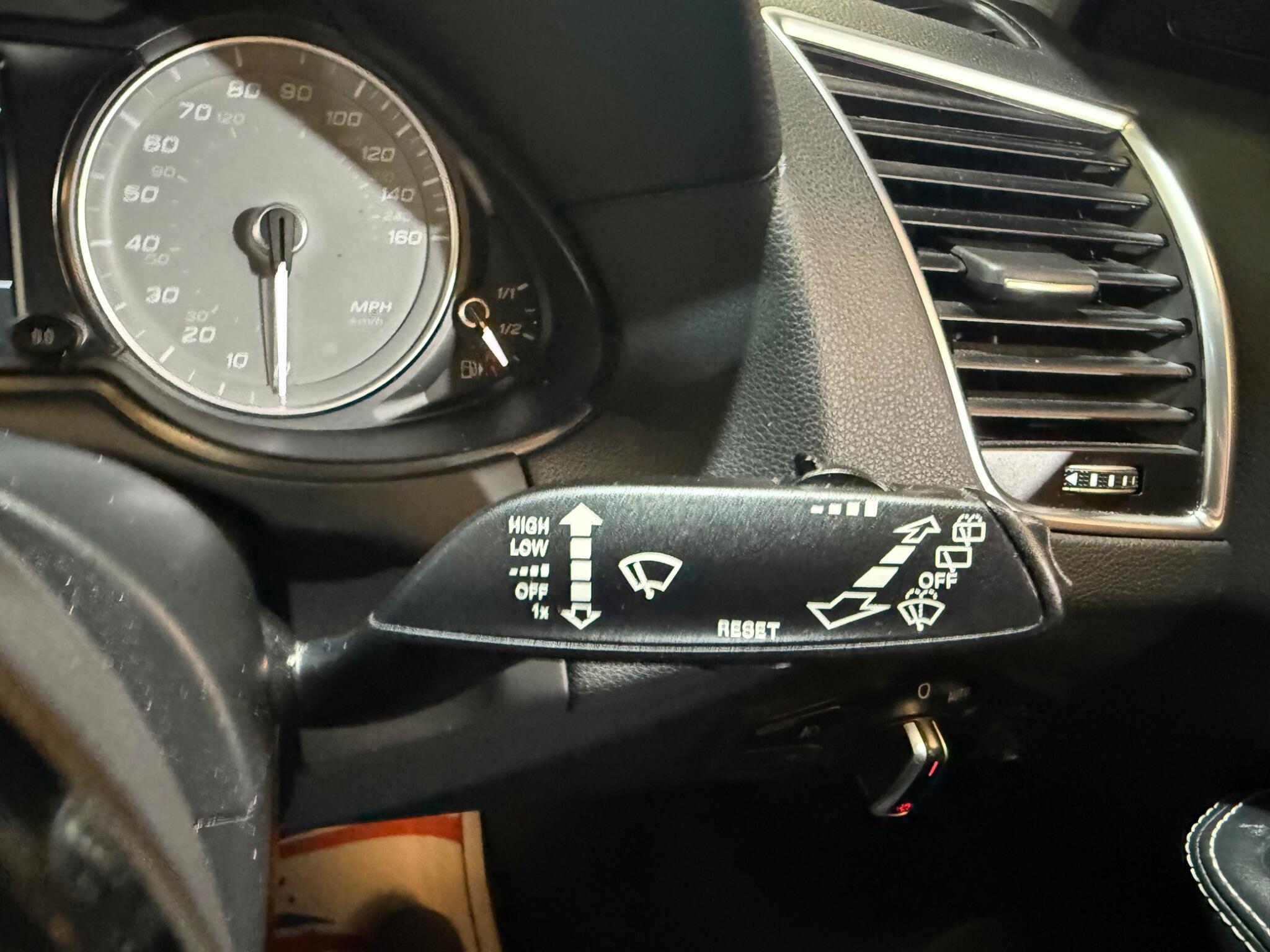 Audi SQ5 view 31