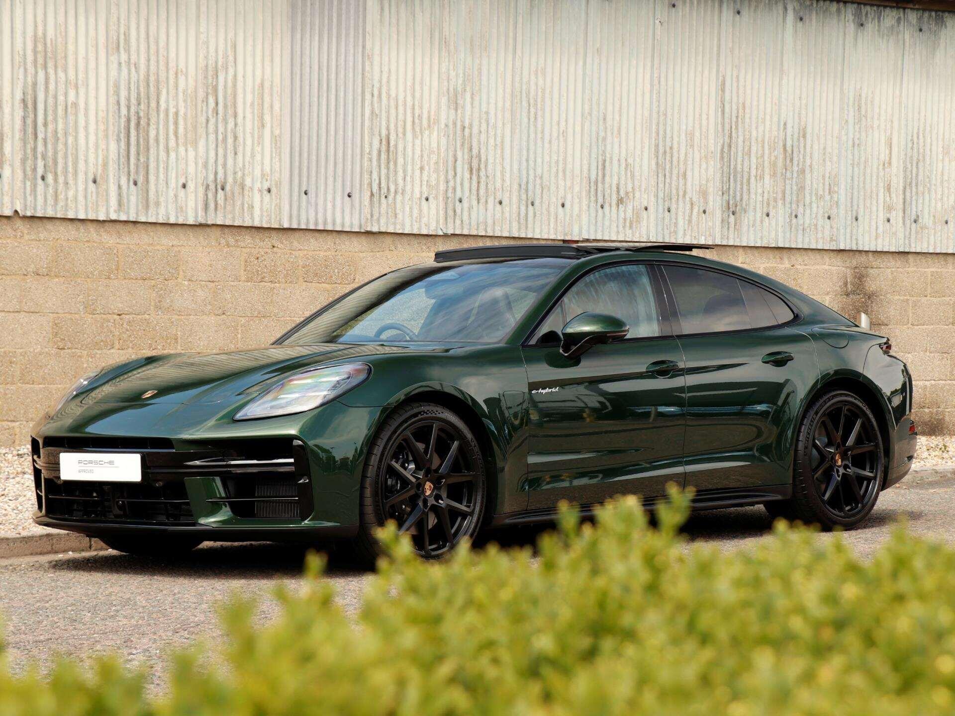 Porsche Panamera view 38