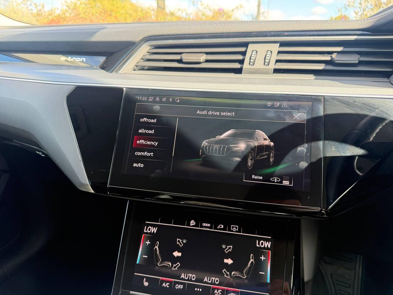 Audi E-Tron view 58
