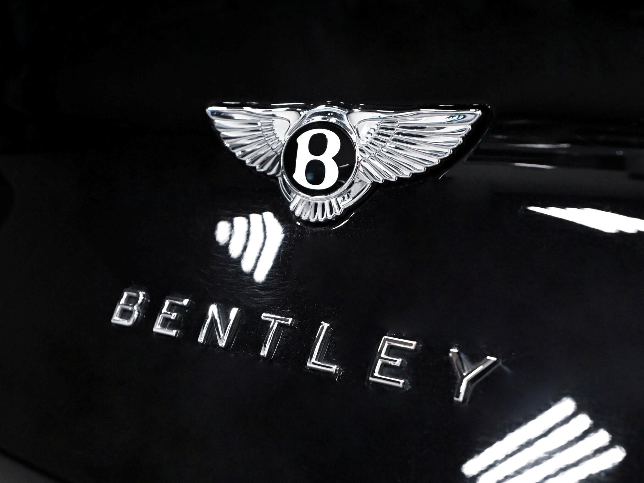 Bentley Bentayga view 19