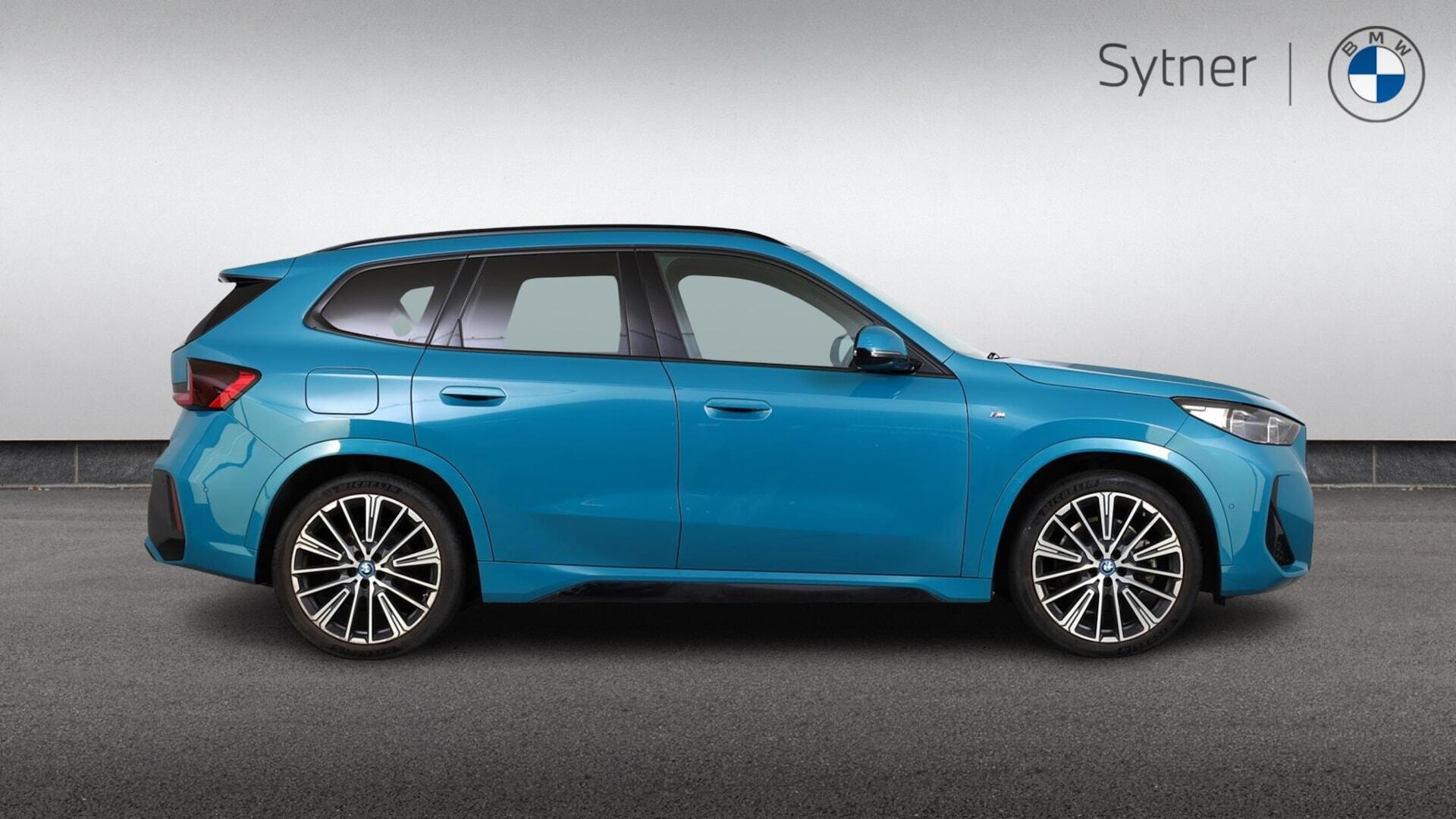 BMW iX1 view 3