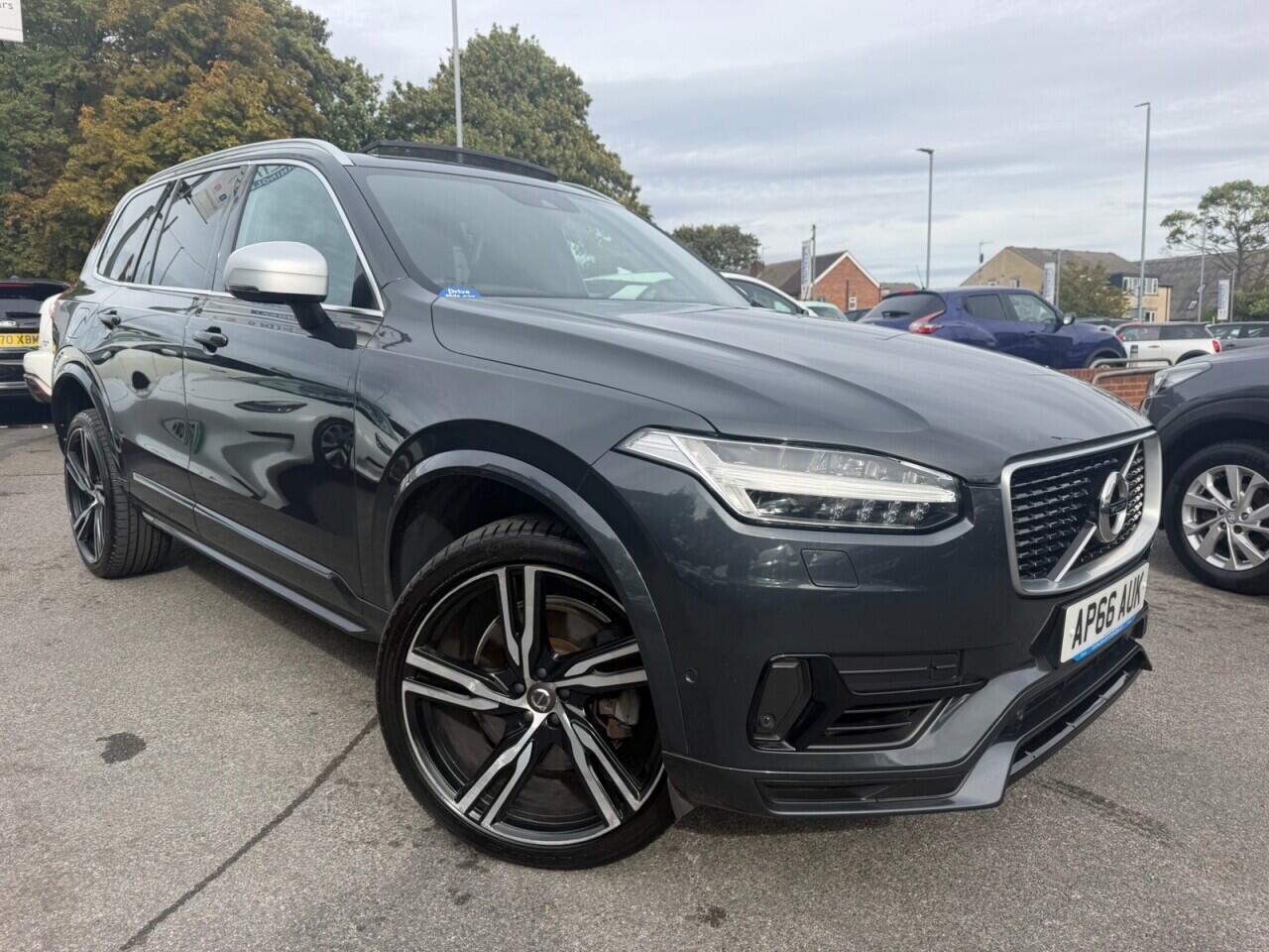 Volvo XC90 view 14