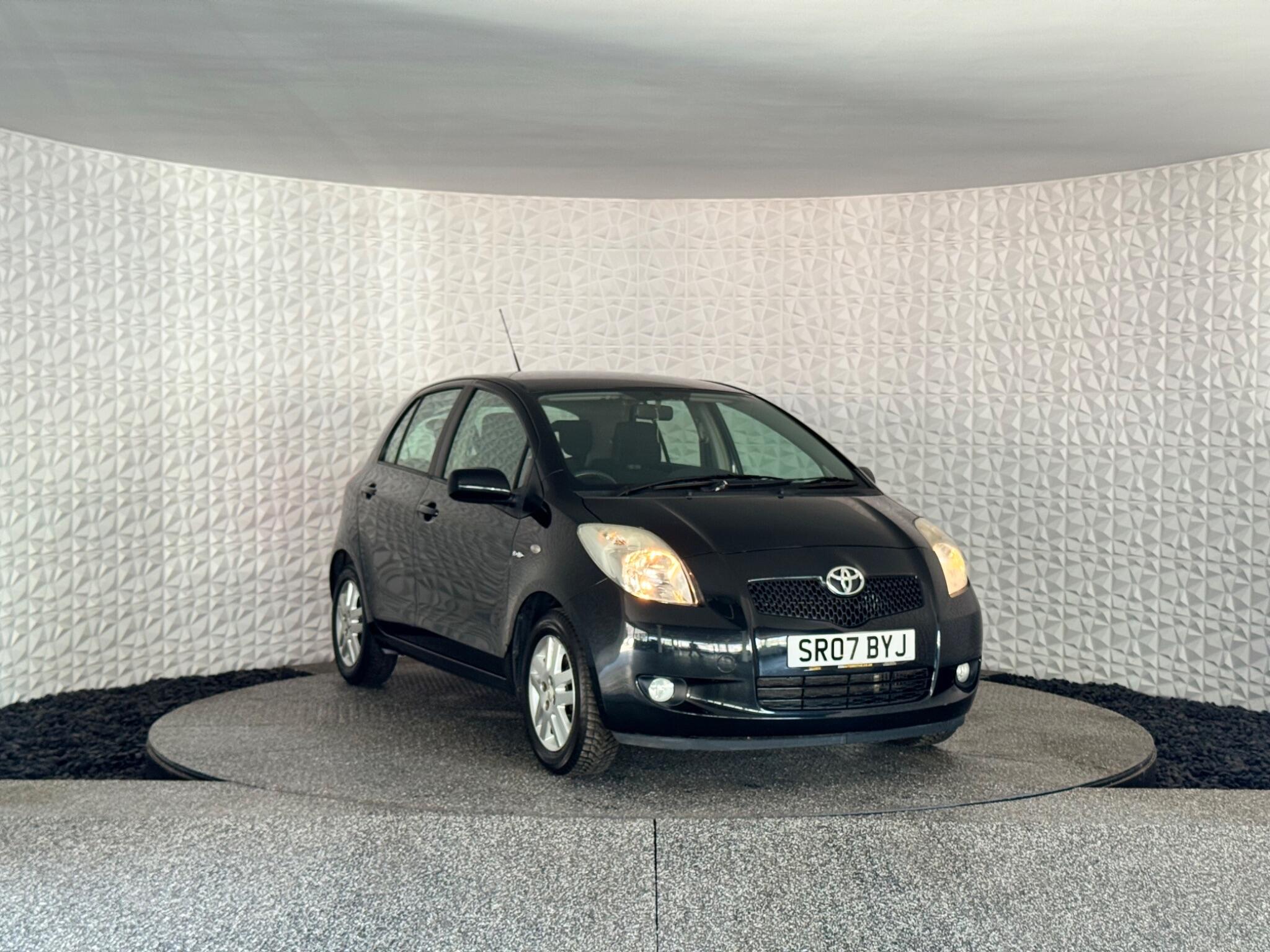 Toyota Yaris view 5
