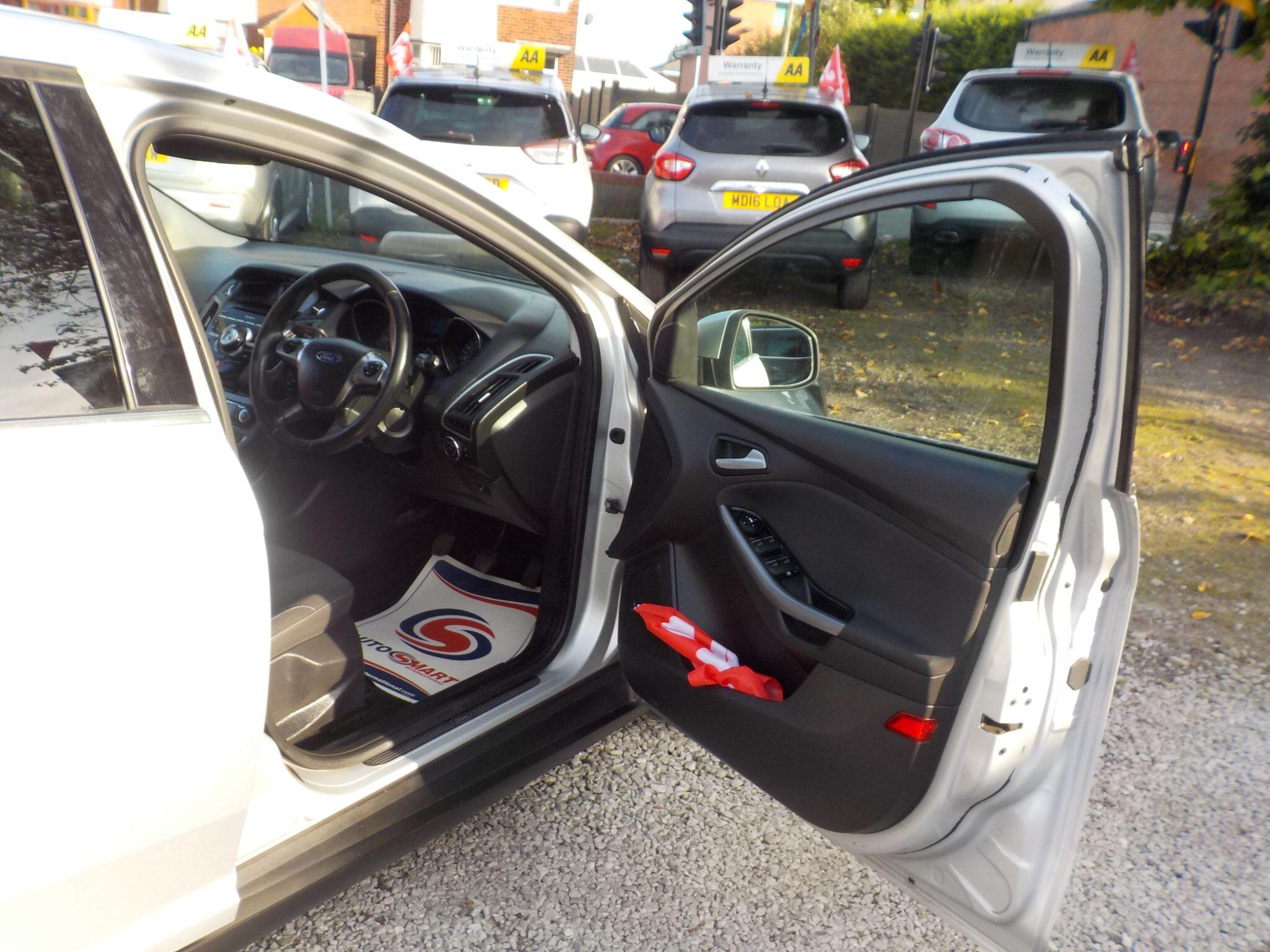 Ford Focus 1.6 TDCi Titanium Euro 5 (s/s) 5dr