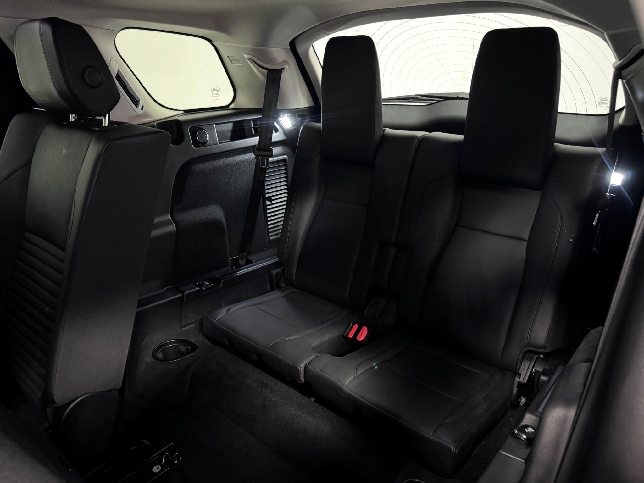 Land Rover Discovery Sport view 28