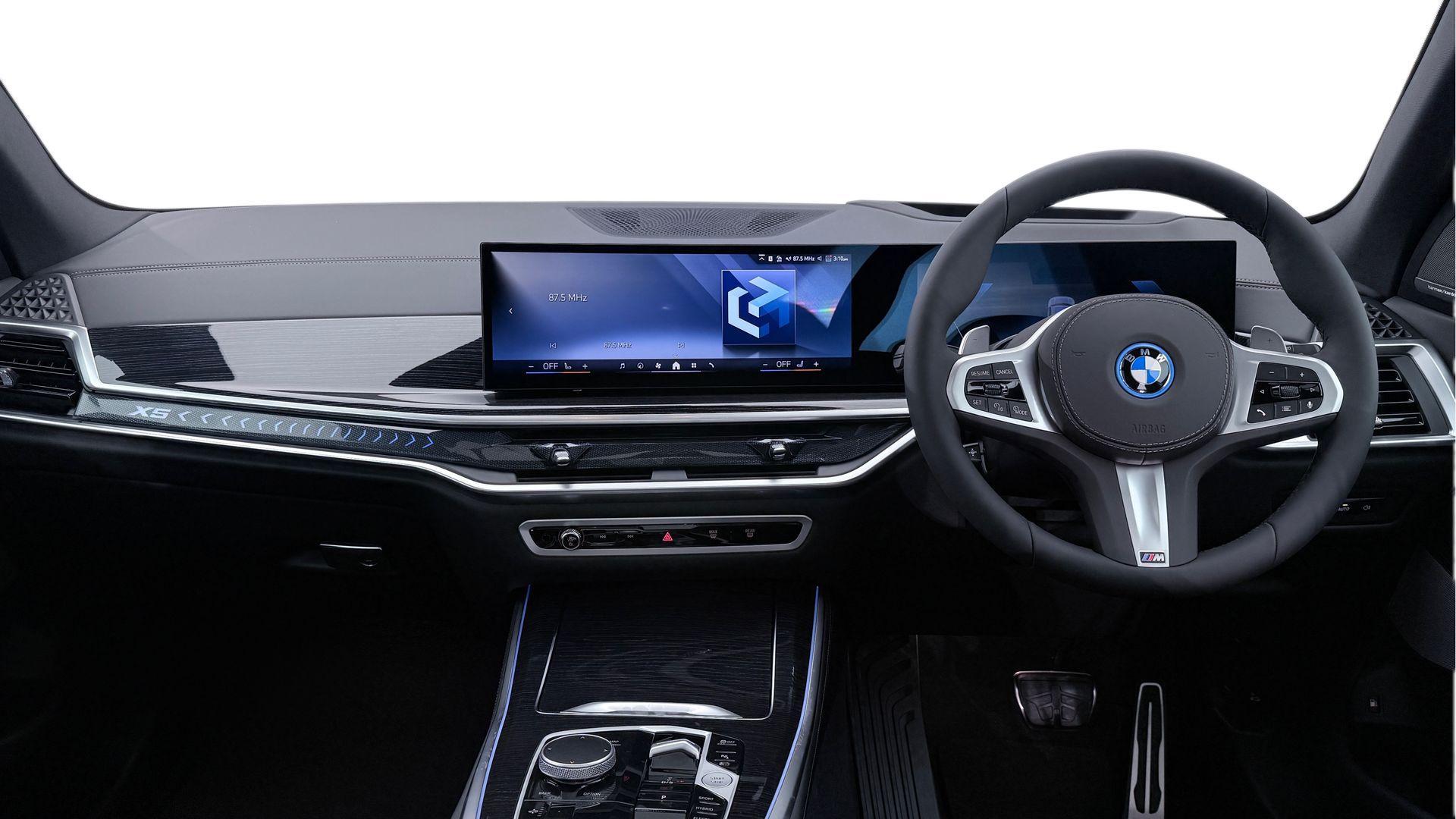 BMW X5 view 4