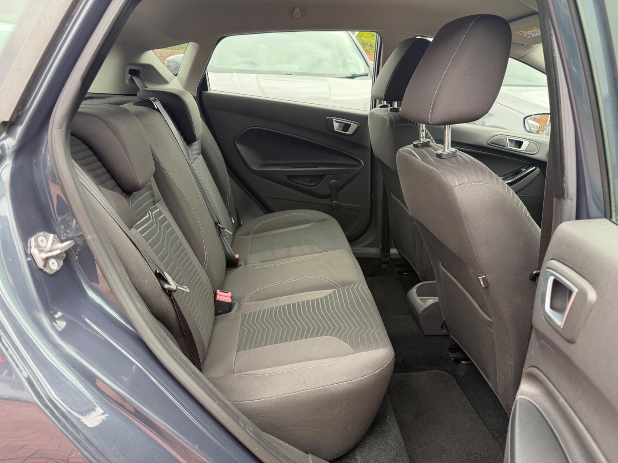 Ford Fiesta view 34