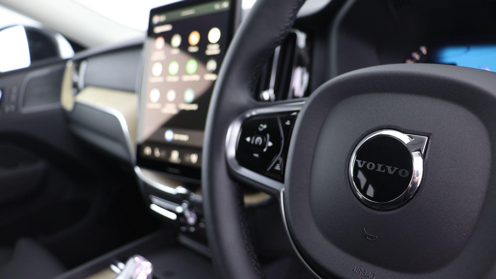 Volvo XC60 view 48
