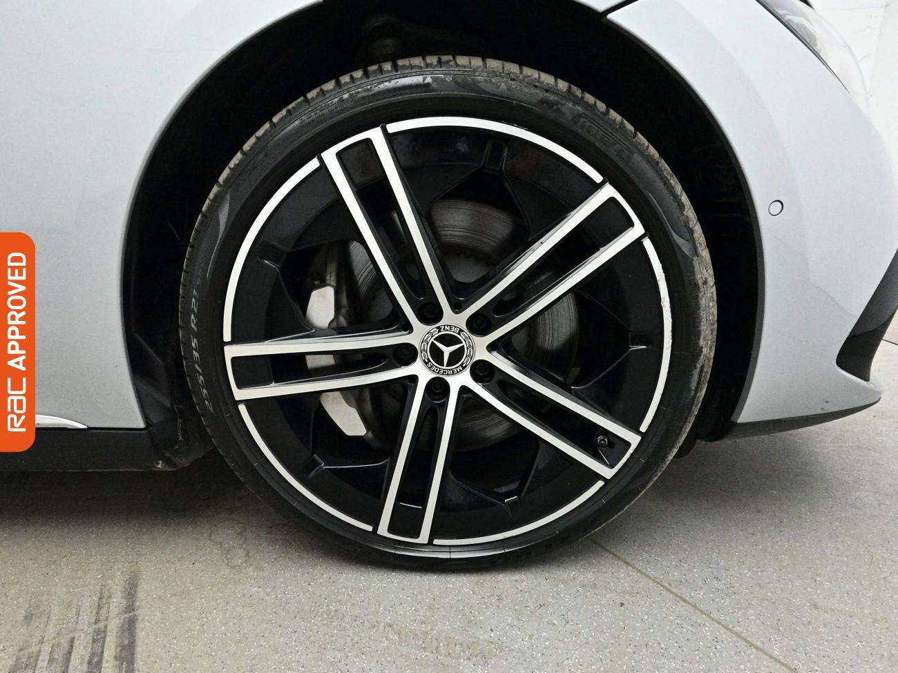 Mercedes-Benz Eqe view 28