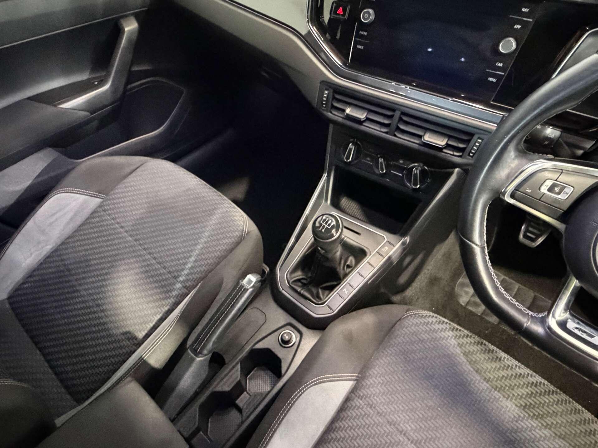 Volkswagen Polo view 14