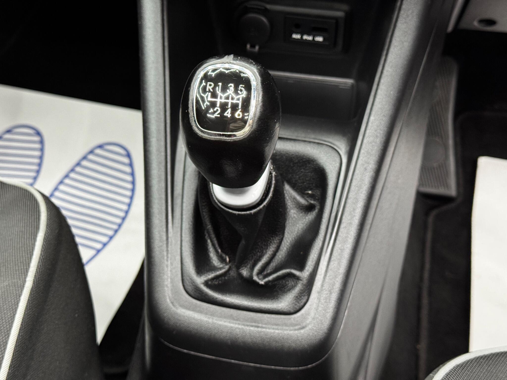 Kia Venga view 24