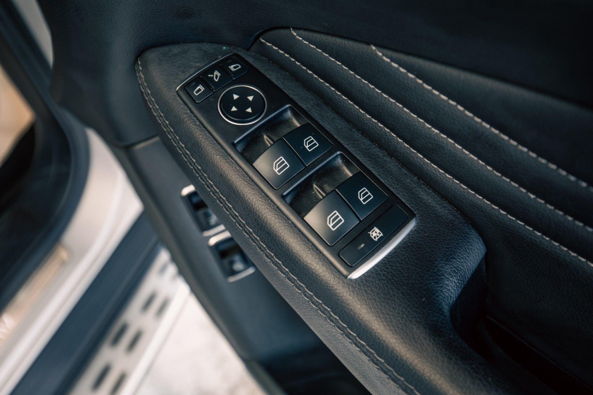 Mercedes-Benz GLE view 11