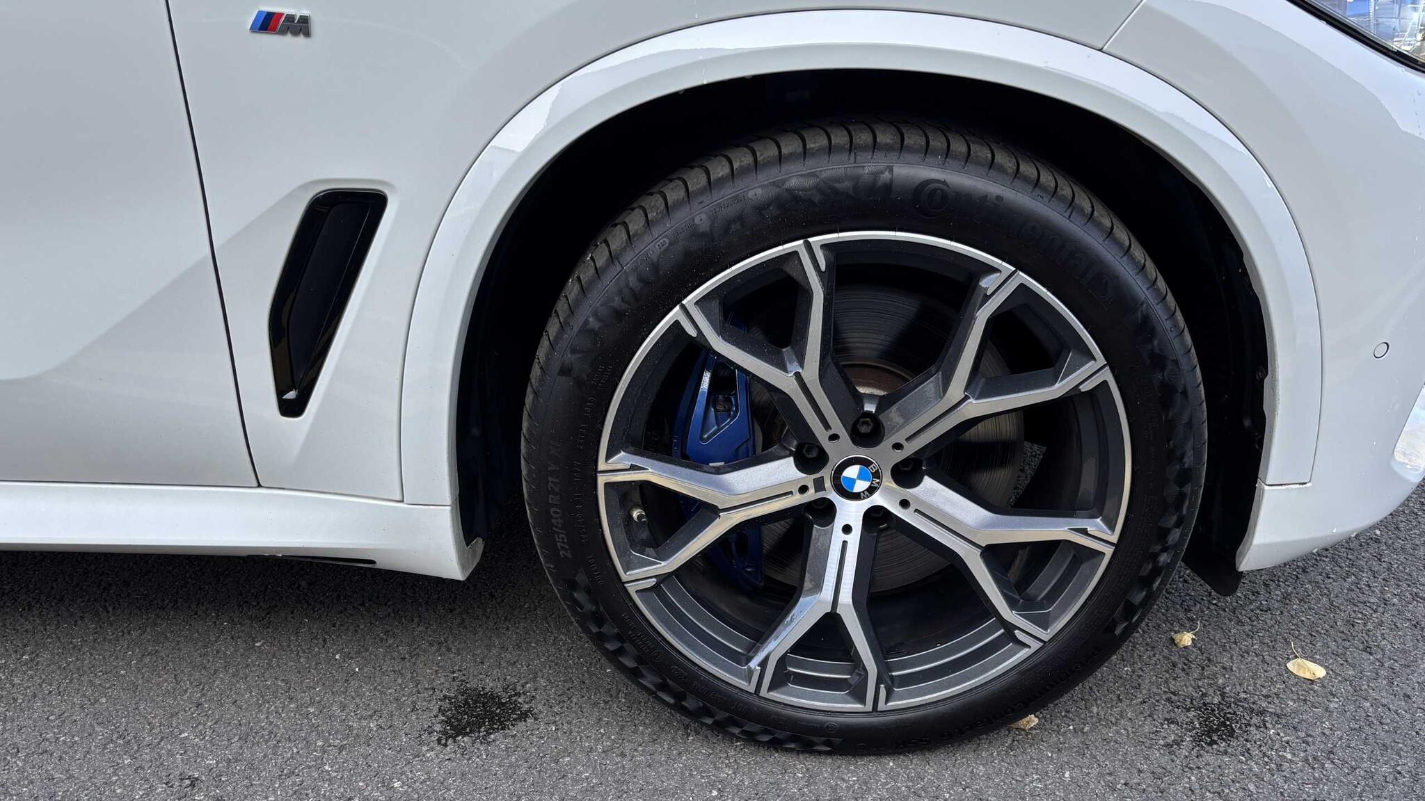 BMW X5 view 18