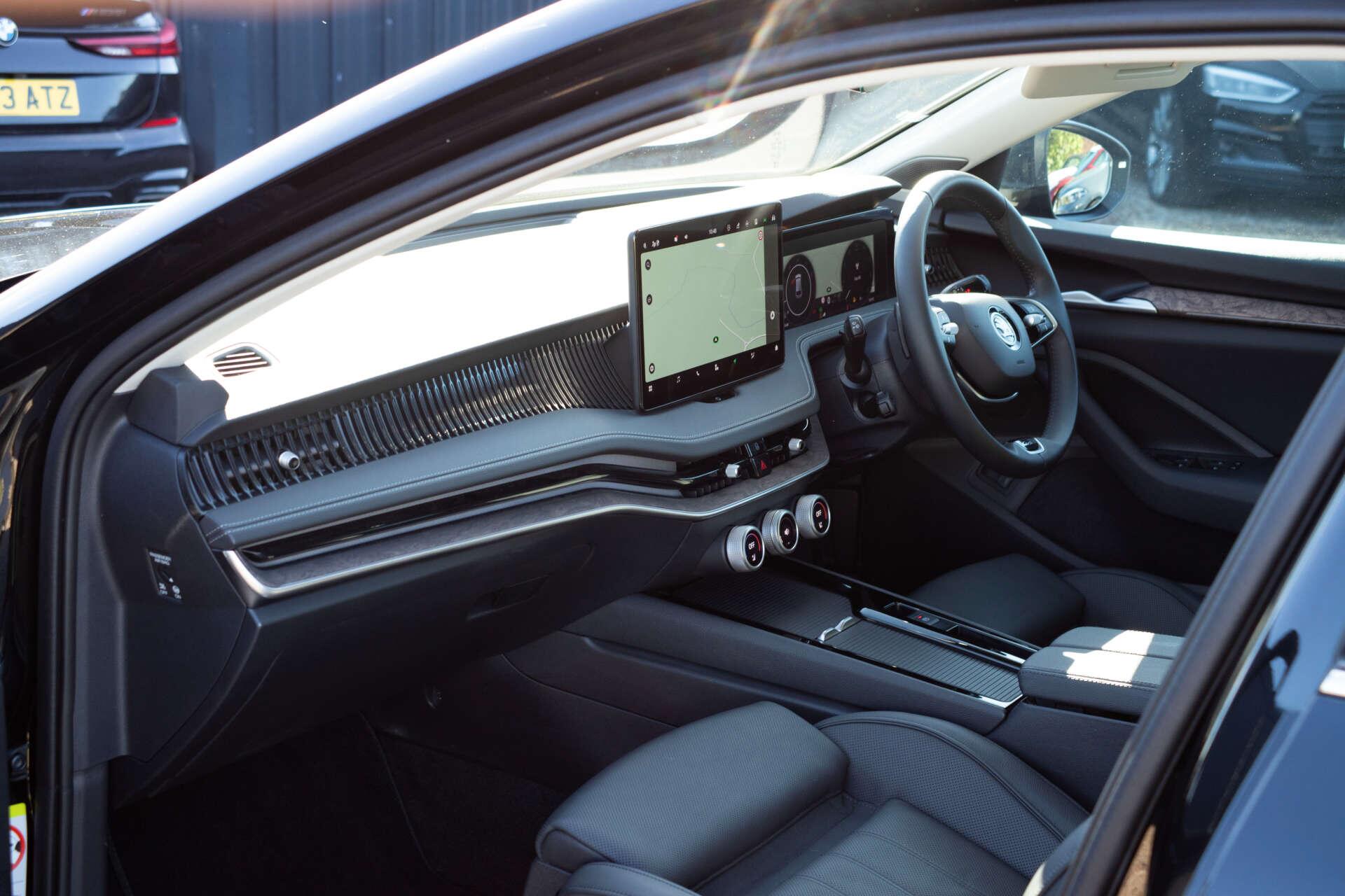 Skoda Superb view 43