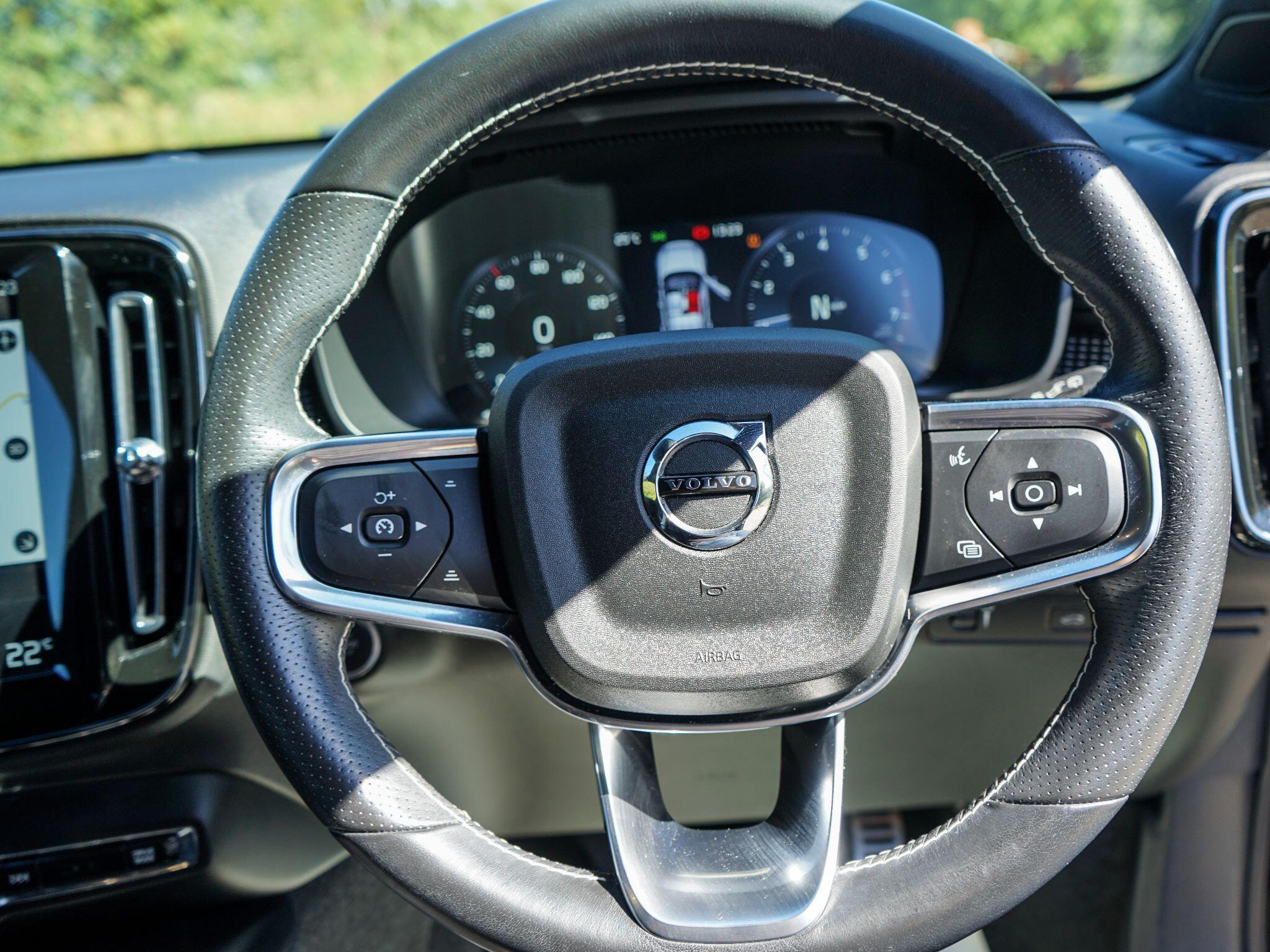 Volvo XC40 view 7