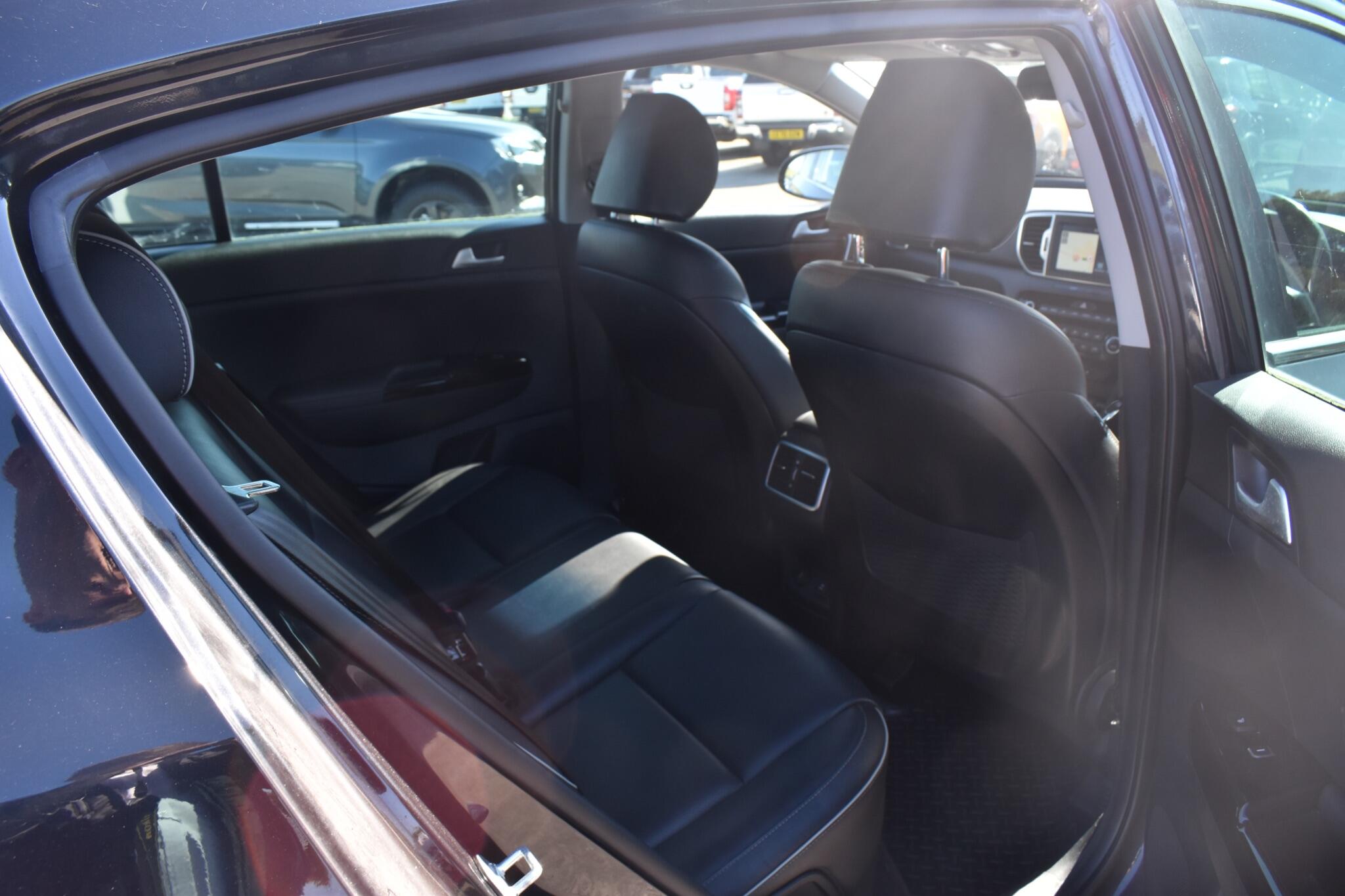 Sportage - 1.7 CRDi 3 Euro 6 (s/s) 5dr - Image 14