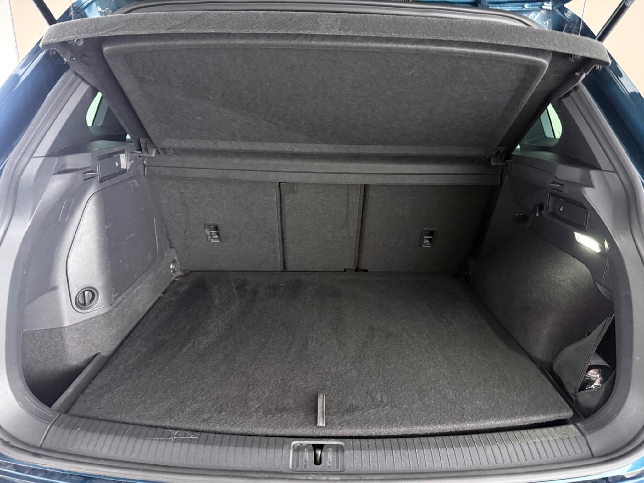 Volkswagen Tiguan view 10