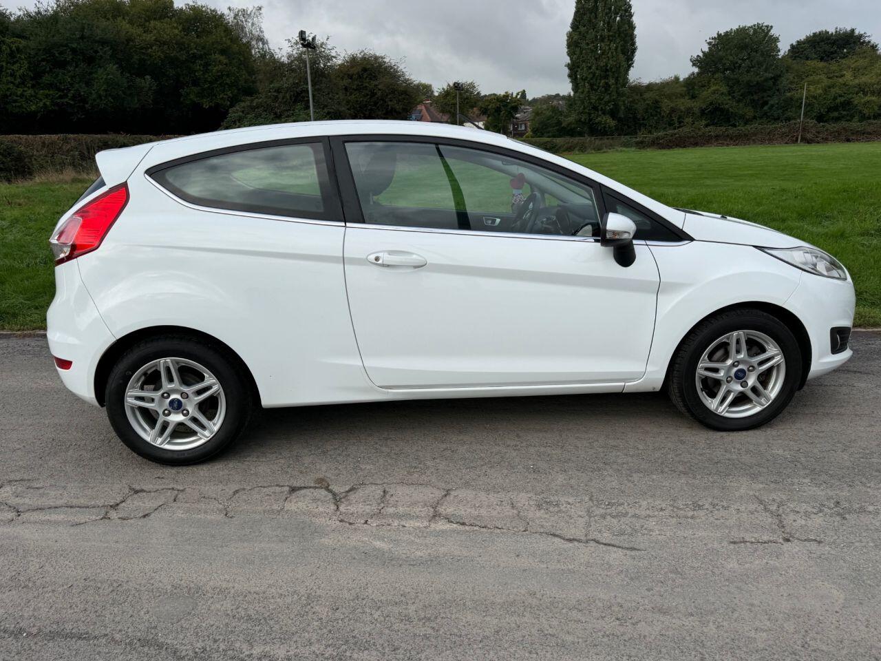 Ford Fiesta view 23