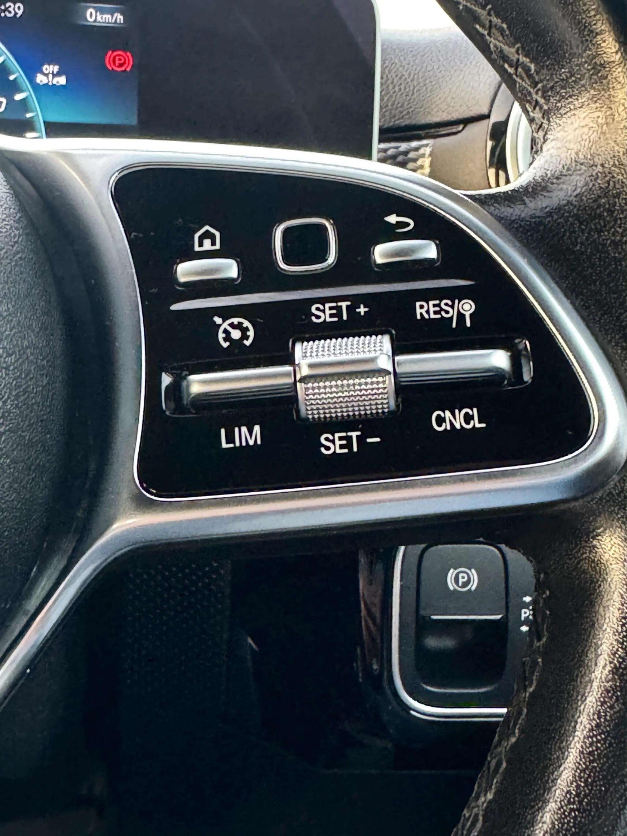 Mercedes-Benz A-Class view 32