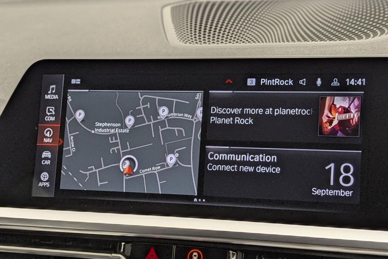 BMW 3 Series view 18