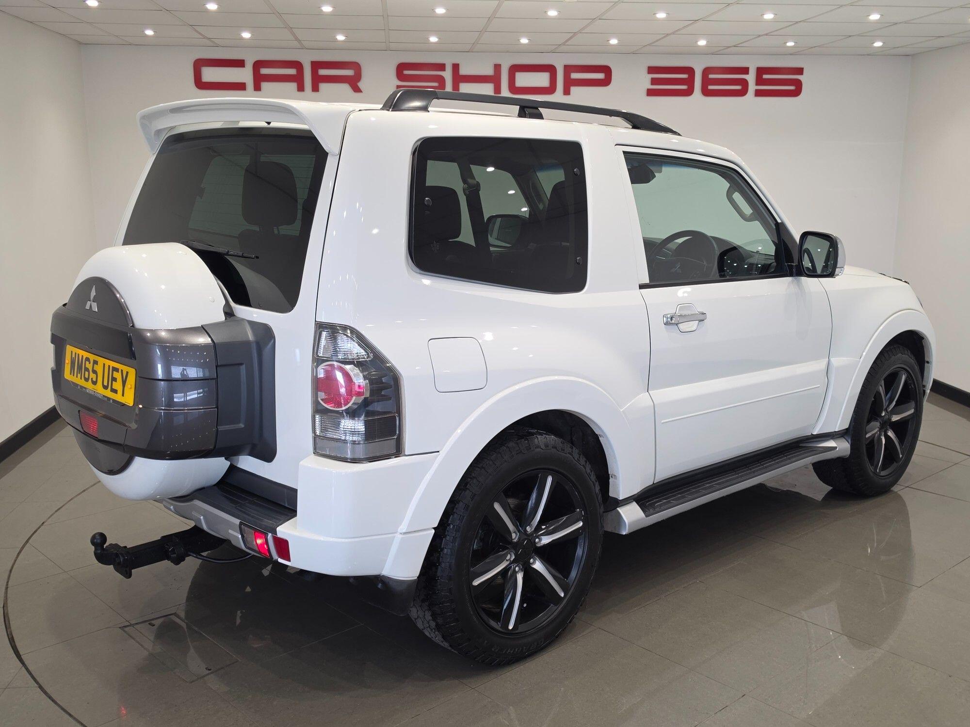 Mitsubishi Shogun view 4