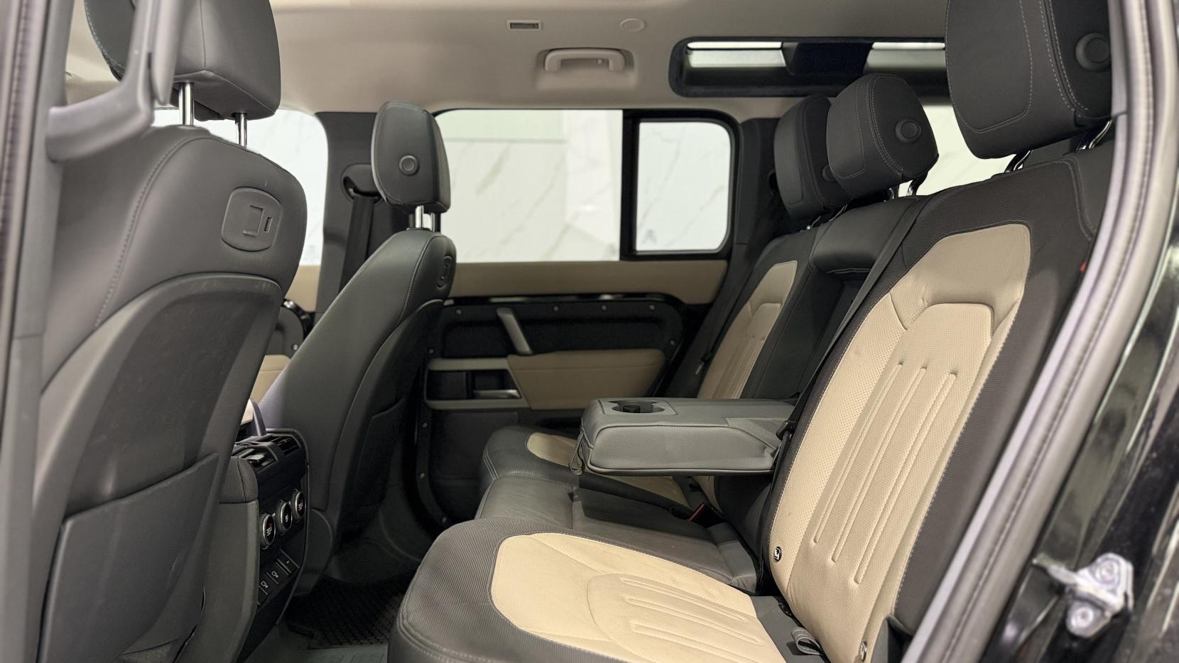 Land Rover Defender view 9