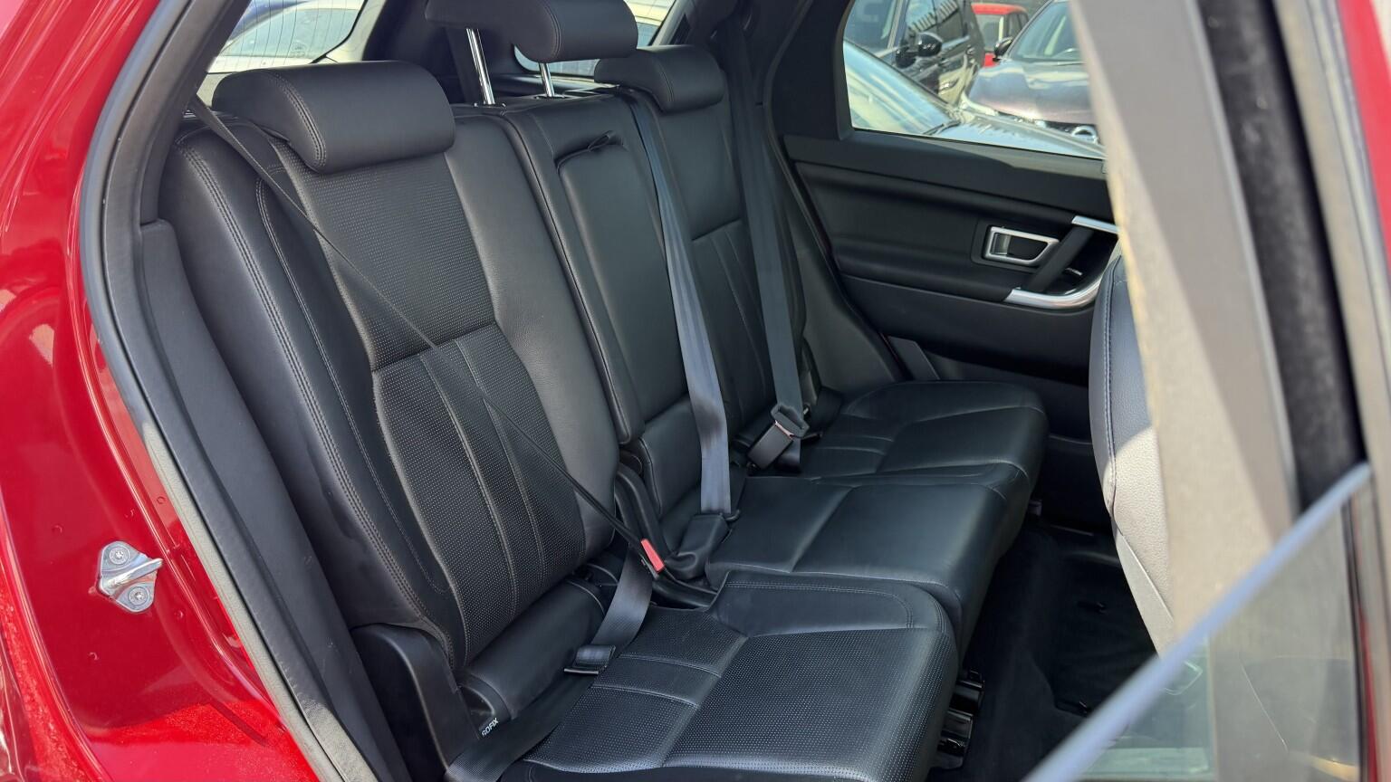Land Rover Discovery Sport view 24