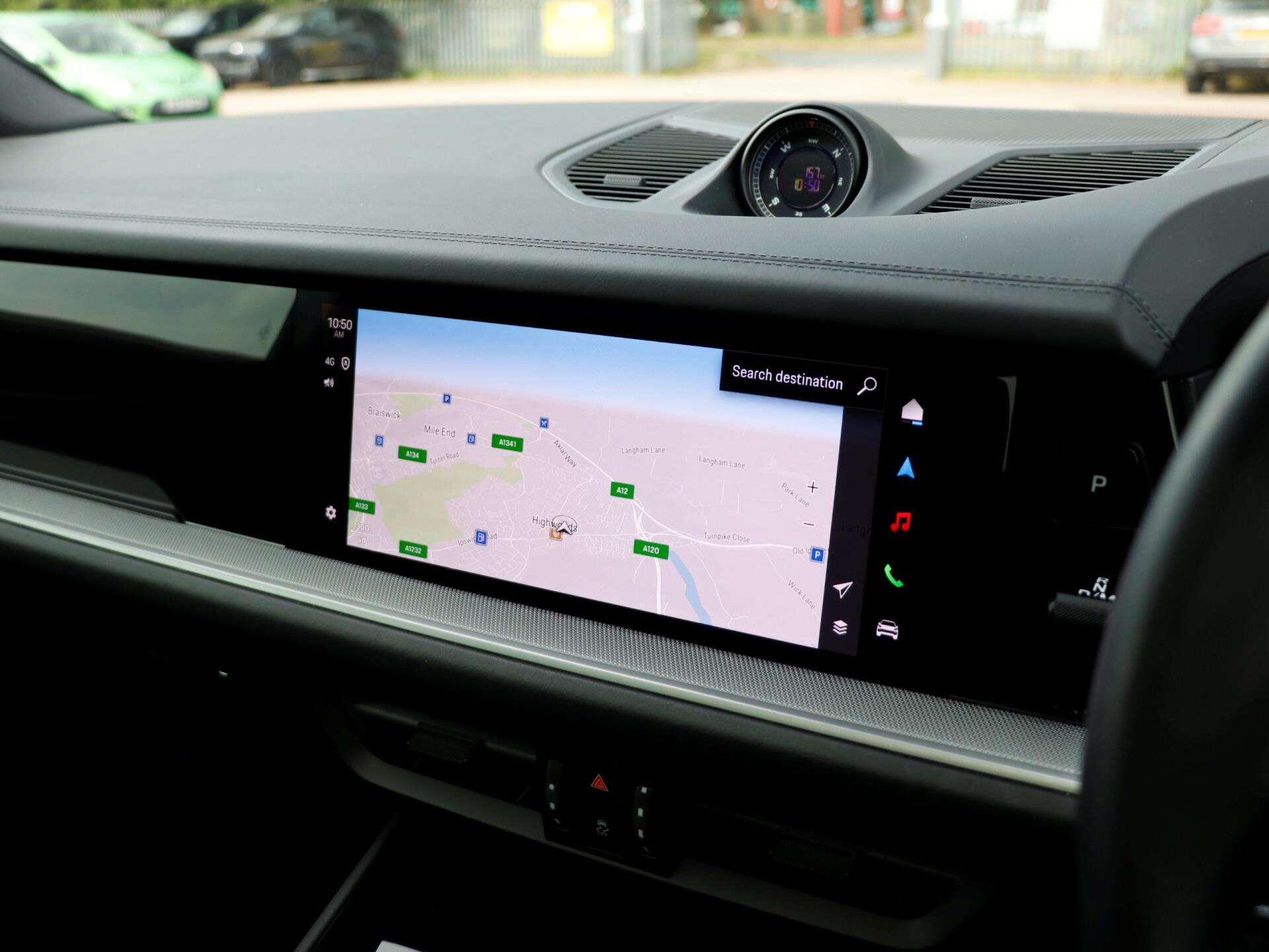 Porsche Cayenne view 15