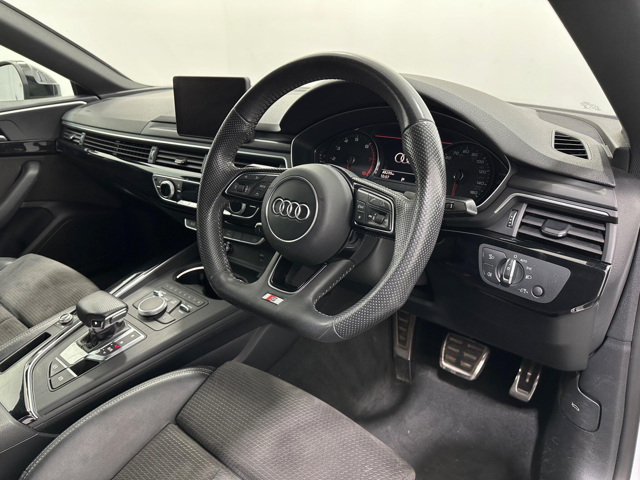 Audi A5 view 11