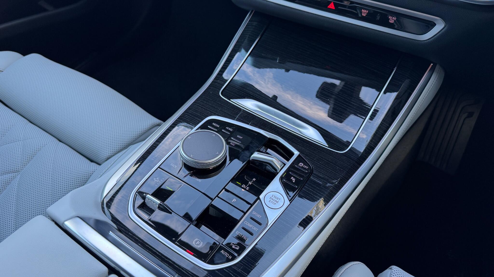 BMW X5 view 6