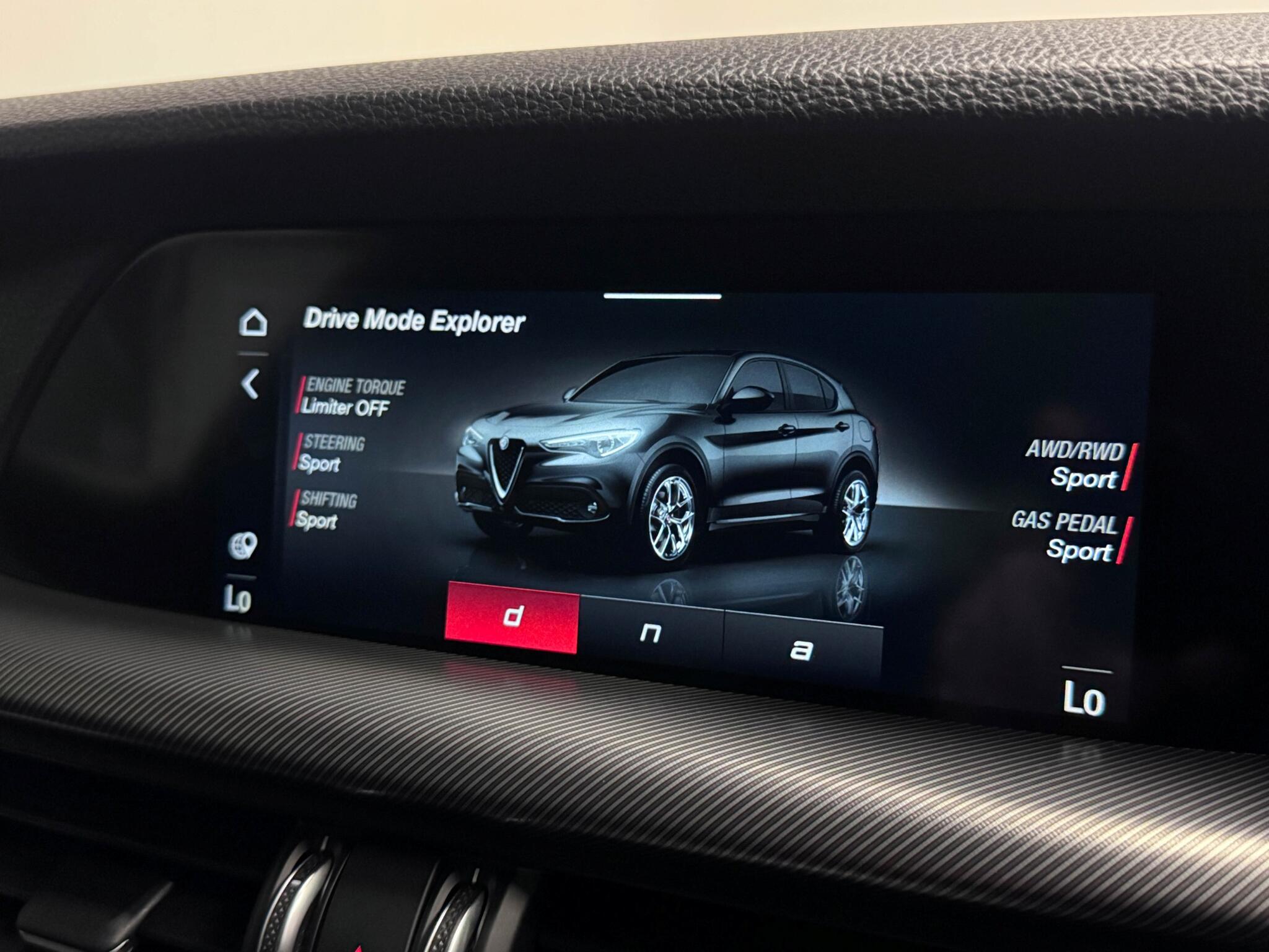 Alfa Romeo Stelvio view 51