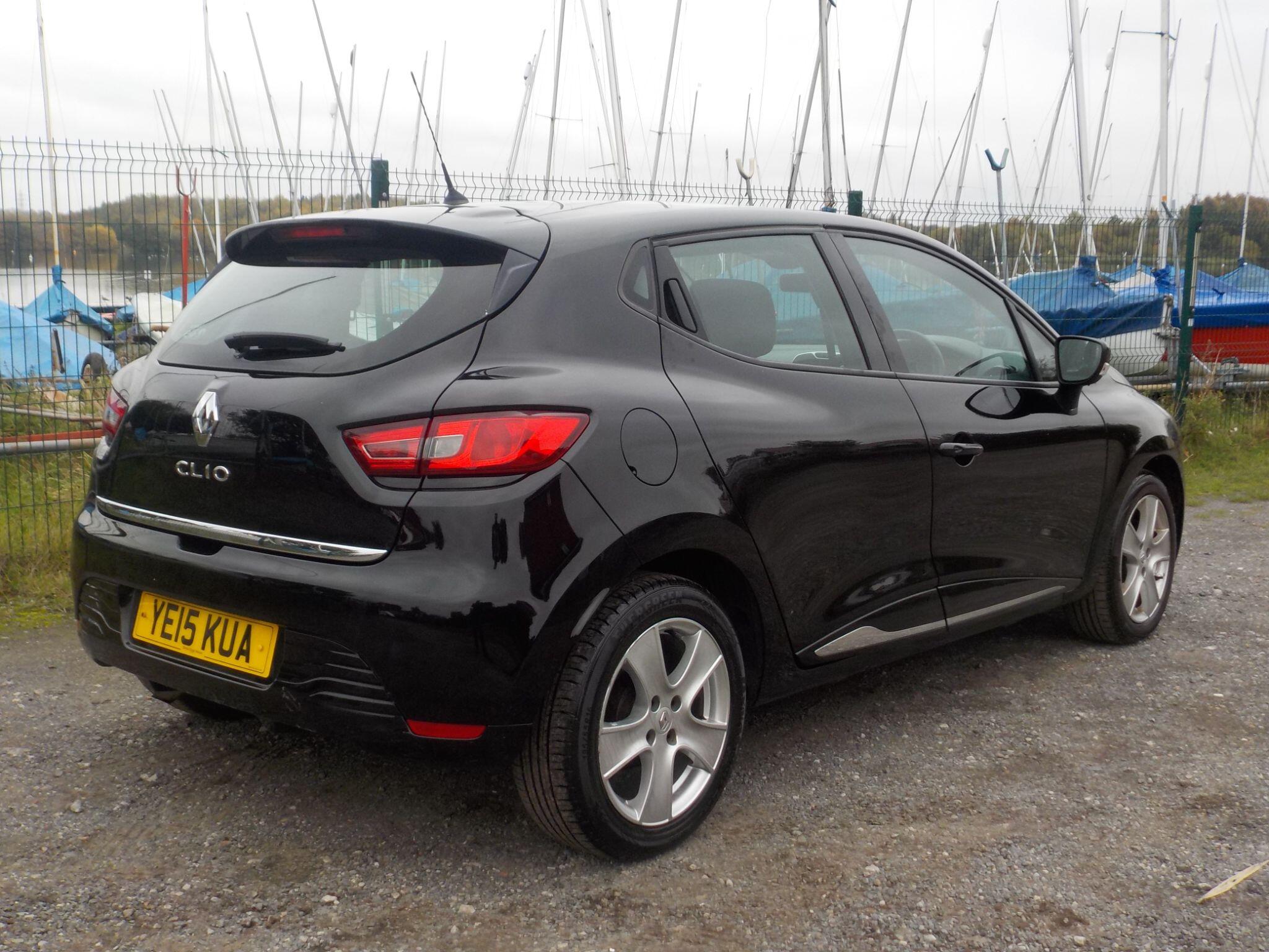 Renault Clio 1.2 16V Dynamique MediaNav Euro 5 5dr