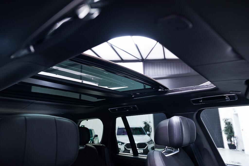 Land Rover Range Rover view 5