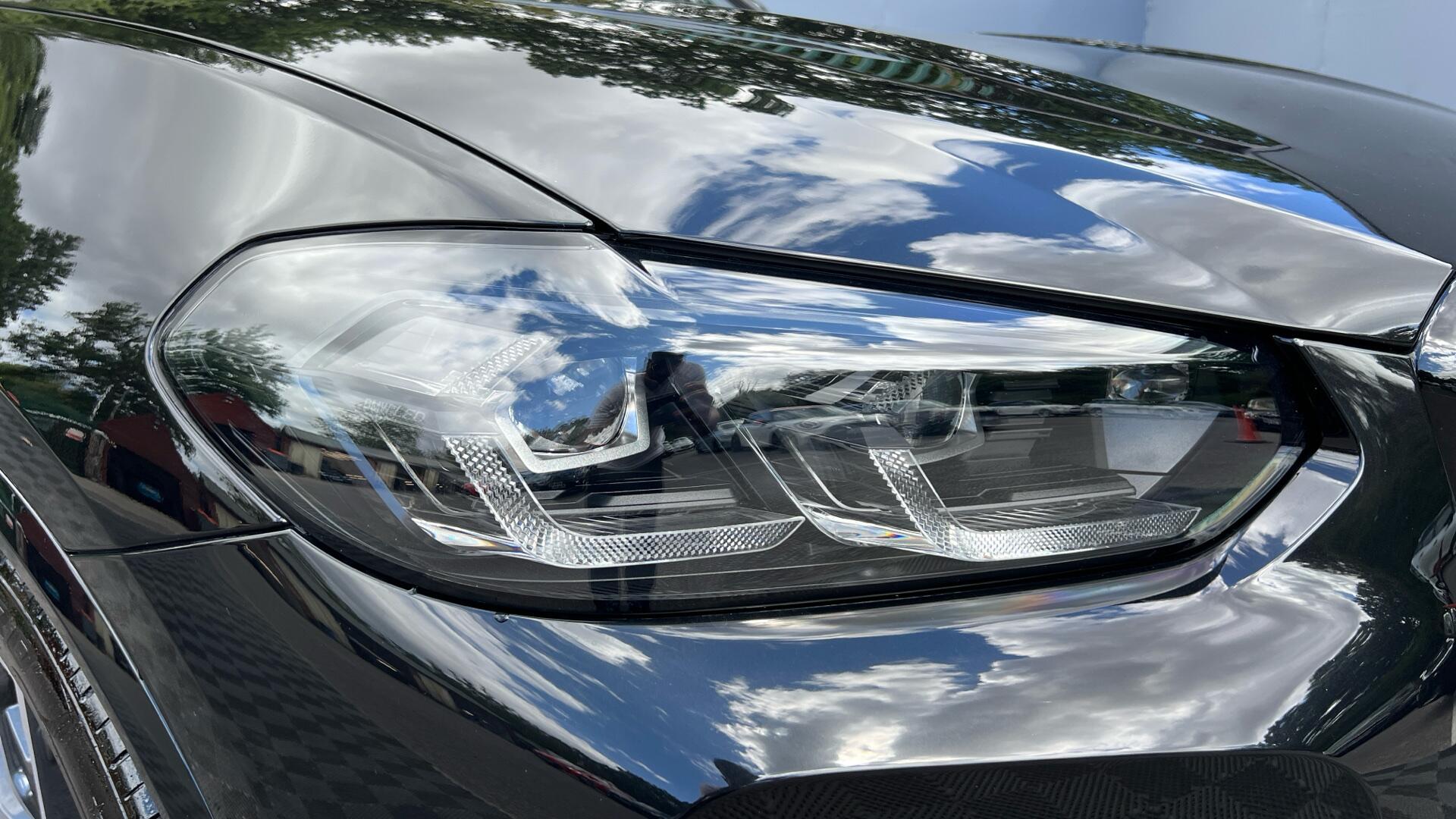 BMW X4 view 23